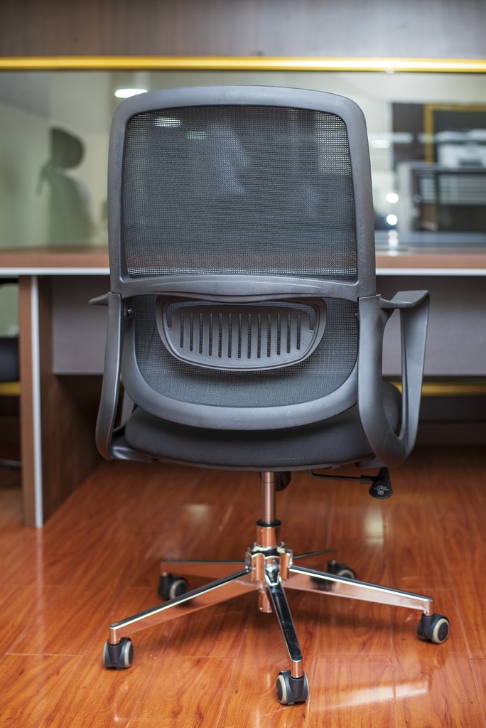 Medium back mesh chair with lumbar support LJ-2002A.